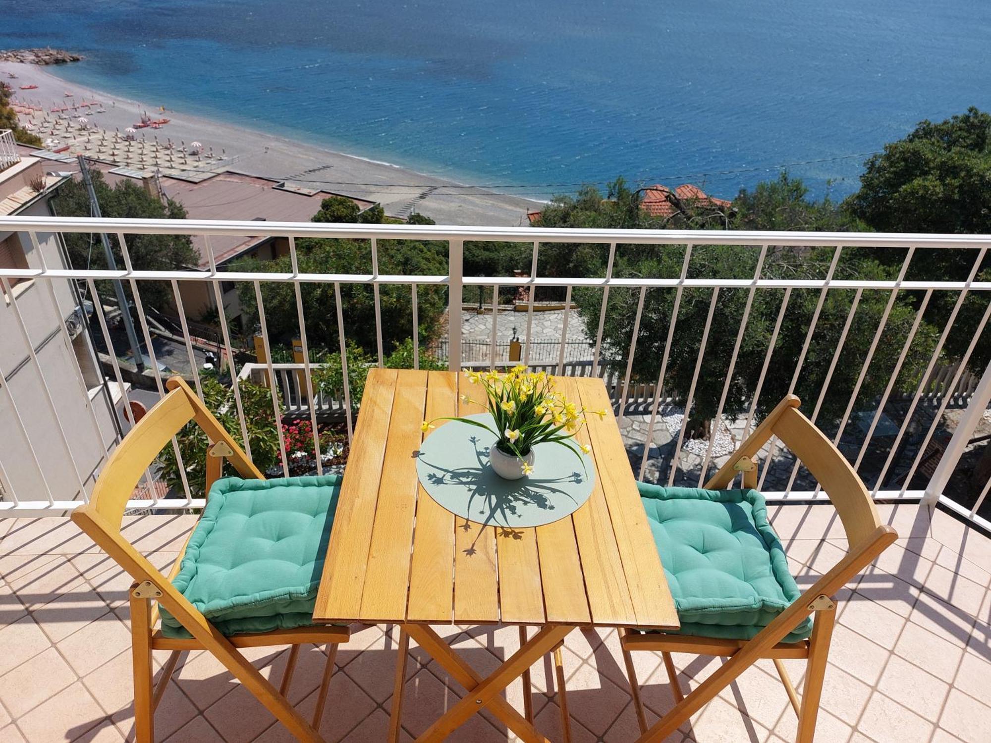 Una Finestra Sul Mare Home 2 베르게지 외부 사진