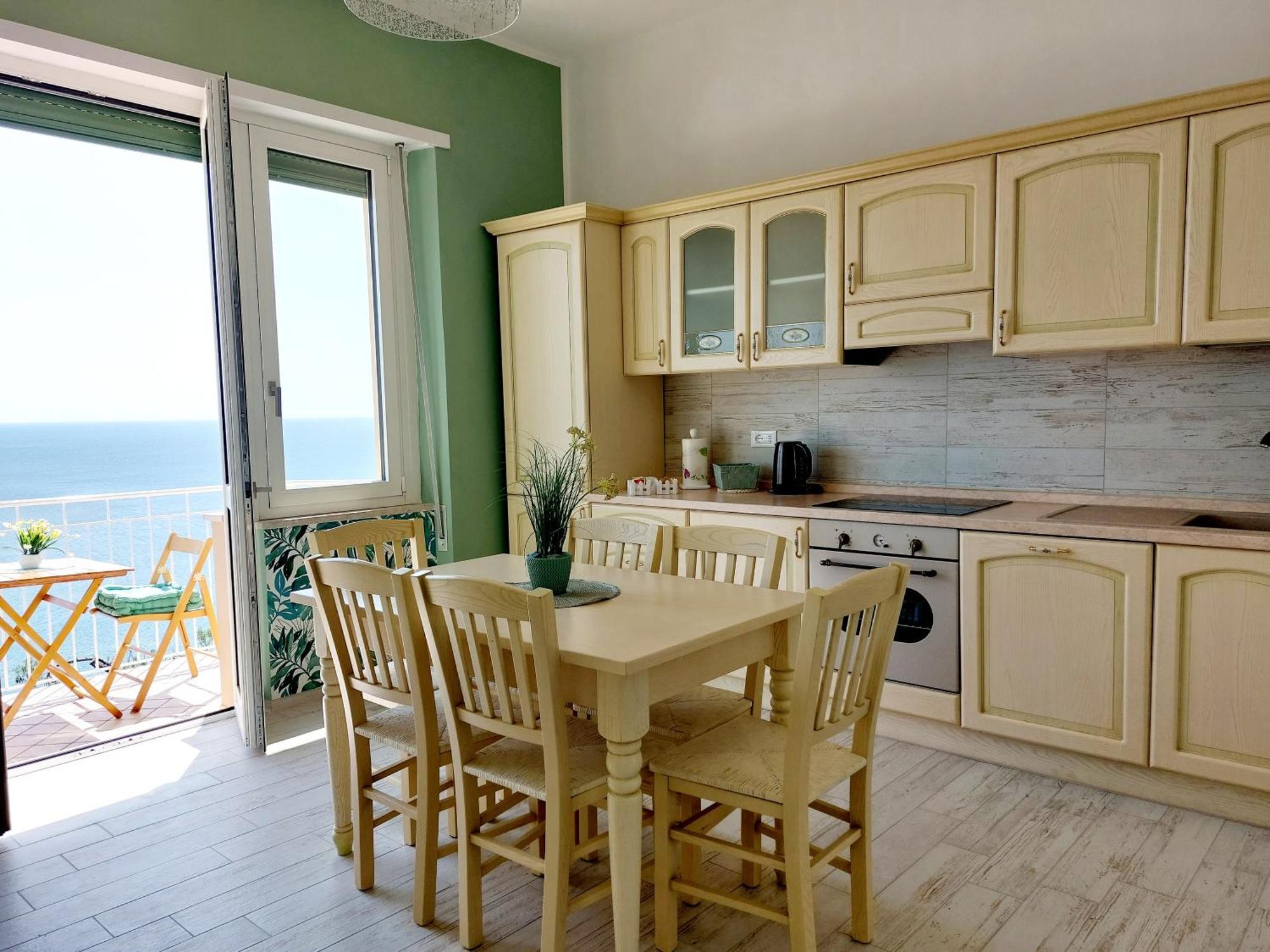 Una Finestra Sul Mare Home 2 베르게지 외부 사진